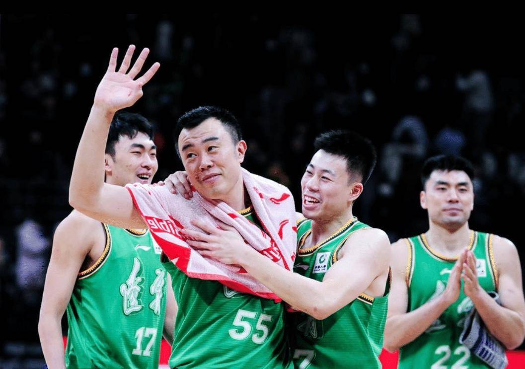 赵继伟手感滚烫，带领洛杉矶快船大胜拜仁慕尼黑，赛后一句话霸气侧漏的简单介绍